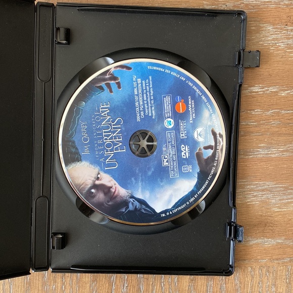 “A Series Of Unfortunate Events” Widescreen Collection DVD. - Picture 3 of 4